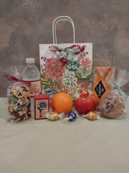 Picture of Deluxe Snack Package